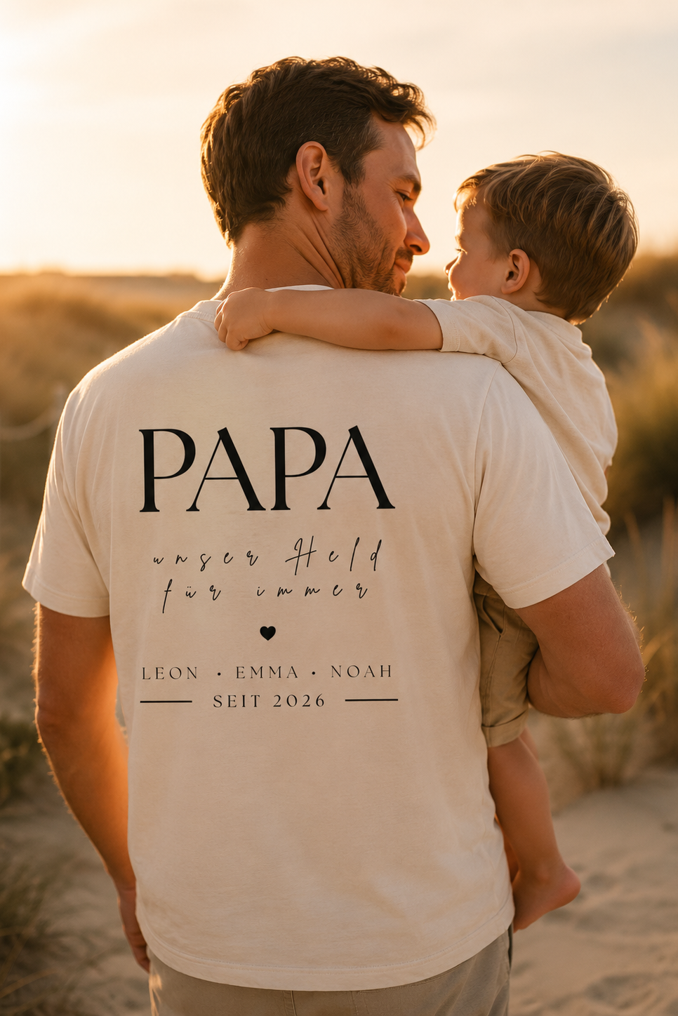 PAPA UNSER HELD -personalisierbar- Herren Premium T-Shirt