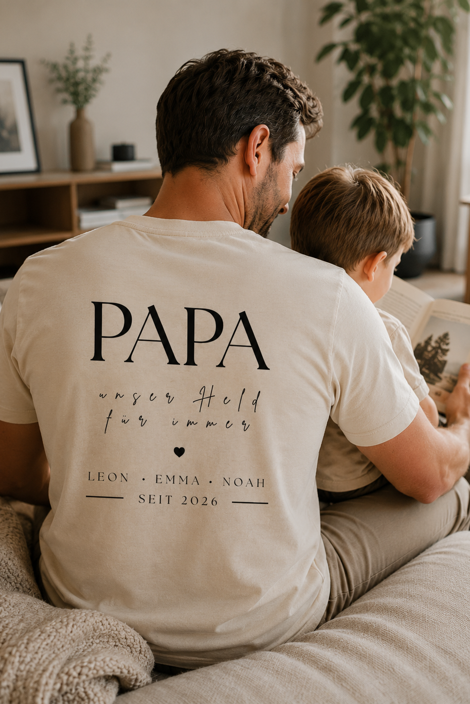 PAPA UNSER HELD -personalisierbar- Herren Premium T-Shirt
