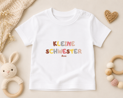Kleine Schwester -personalisierbar- Baby T-Shirt